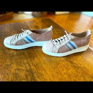 Pink Hispanitas Sneakers